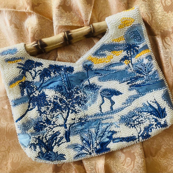 Handmade beaded bag3